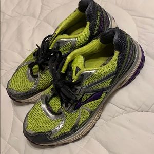 Brooks GTS 13